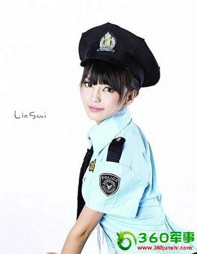 女模特为赚点击率发不雅艳照